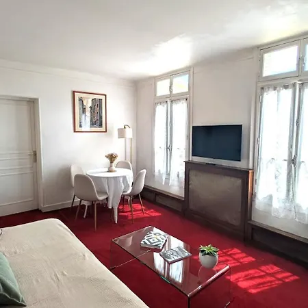 Apartamento 7th Arrondissement - Champ De Mars, Quiet, 4 Guests Paris