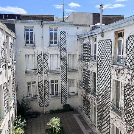 Apartamento 7th Arrondissement - Champ De Mars, Quiet, 4 Guests Paris